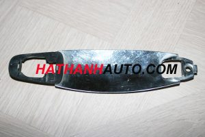 Tay nắm mở cửa trái xe Bentley